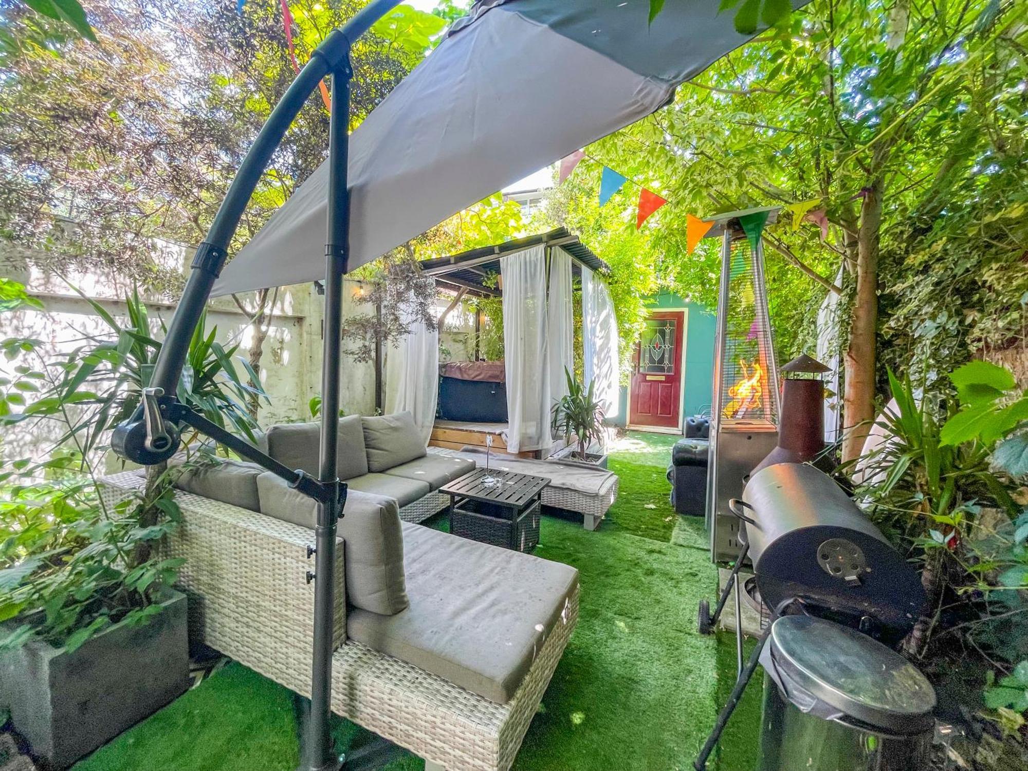 Double W/projector & Garden Hot Tub Séjour chez l'habitant *